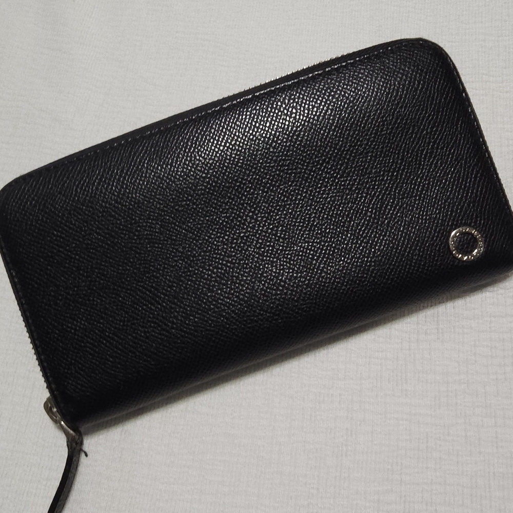 Authentic BVLGARI BVLGARI "Men" Zip Wallet